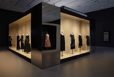 chanel exhibiton|Chanel exhibition at v&a.